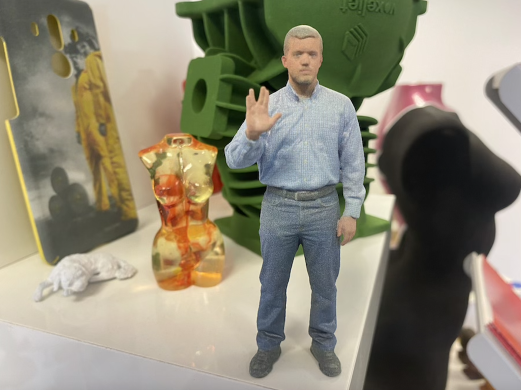 A figurine of an employee.